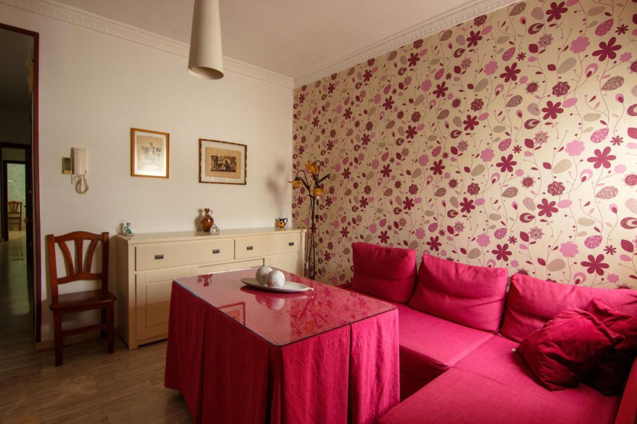 Rentalsevilla Centrico Apartamento Junto Al Guadalquivir Con Parking Coche Mediano *