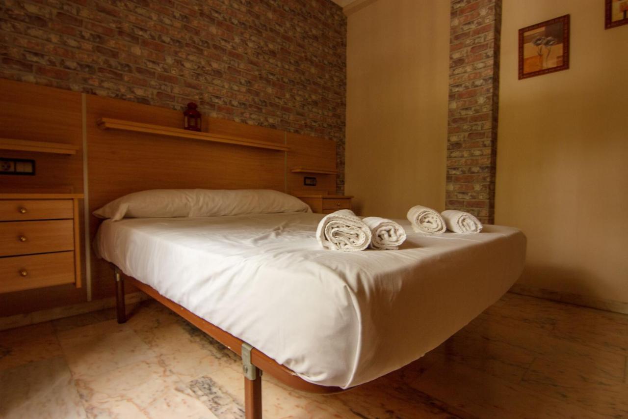 Rentalsevilla Centrico Apartamento Junto Al Guadalquivir Con Parking Coche Mediano Apartment